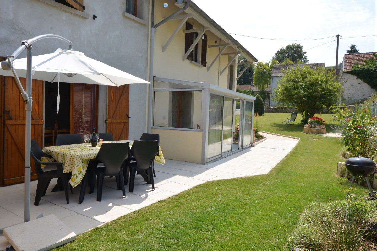 Terrasse et véranda Gîte du Lavoir