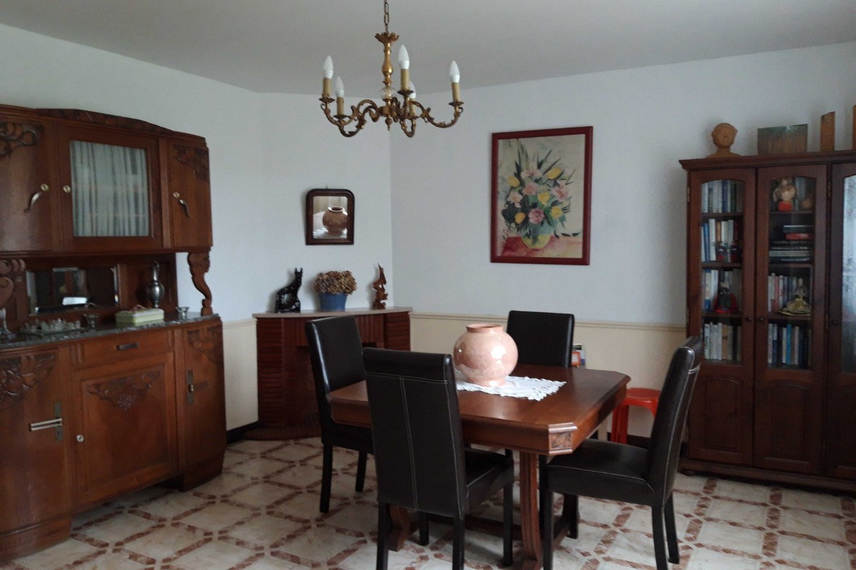 Gite La Cayrelie Moulares dans le Tarn  la salle à manger
