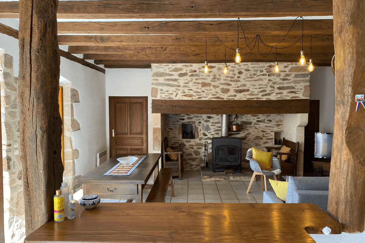 salon vu depuis la cuisine