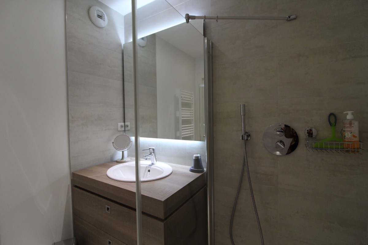 Shower room - Appartement Au Bord du Lac