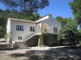 View of the front of the house