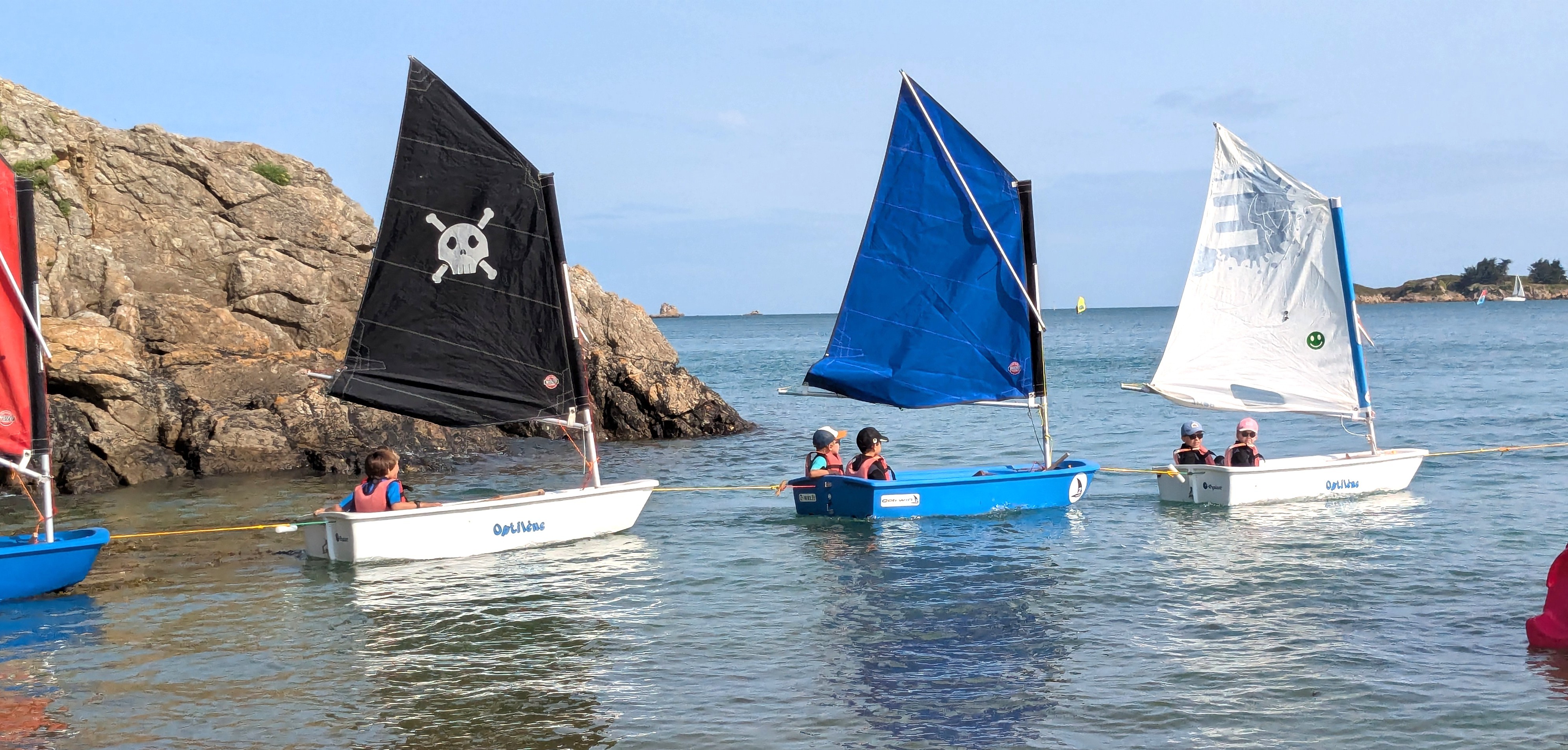 Ecole de voile : départ des optimistsoptimistes