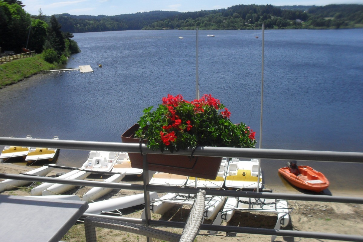 le lac de Lavalette à 15 min. en voiture du meublé Clévacances