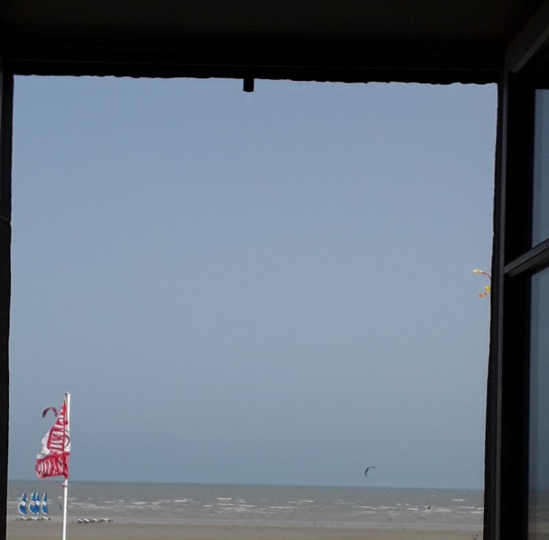 Vue sur la baie du Mont-Saint-Michel depuis une chambre au 1 étage.