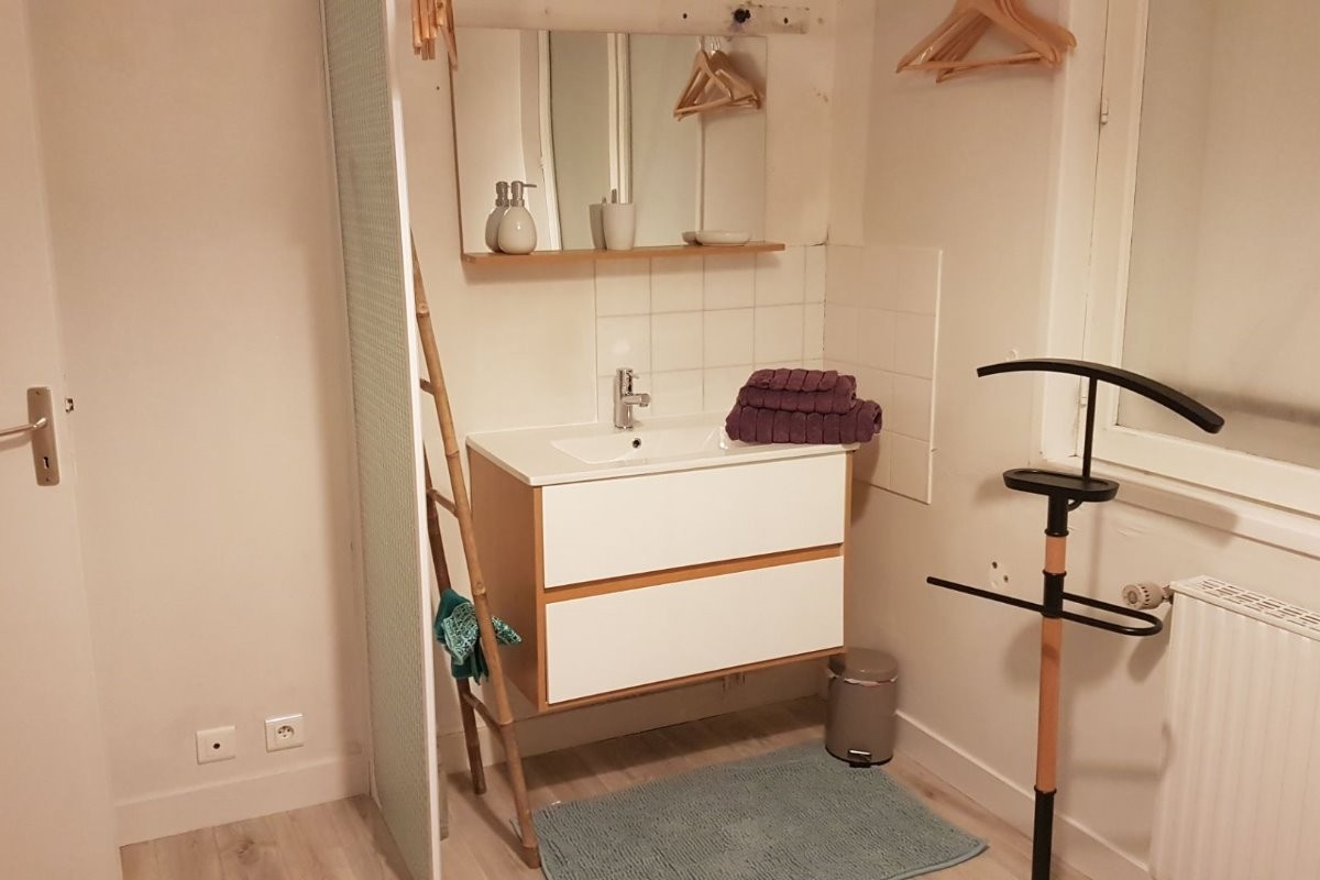 Coin toilette chambre etage