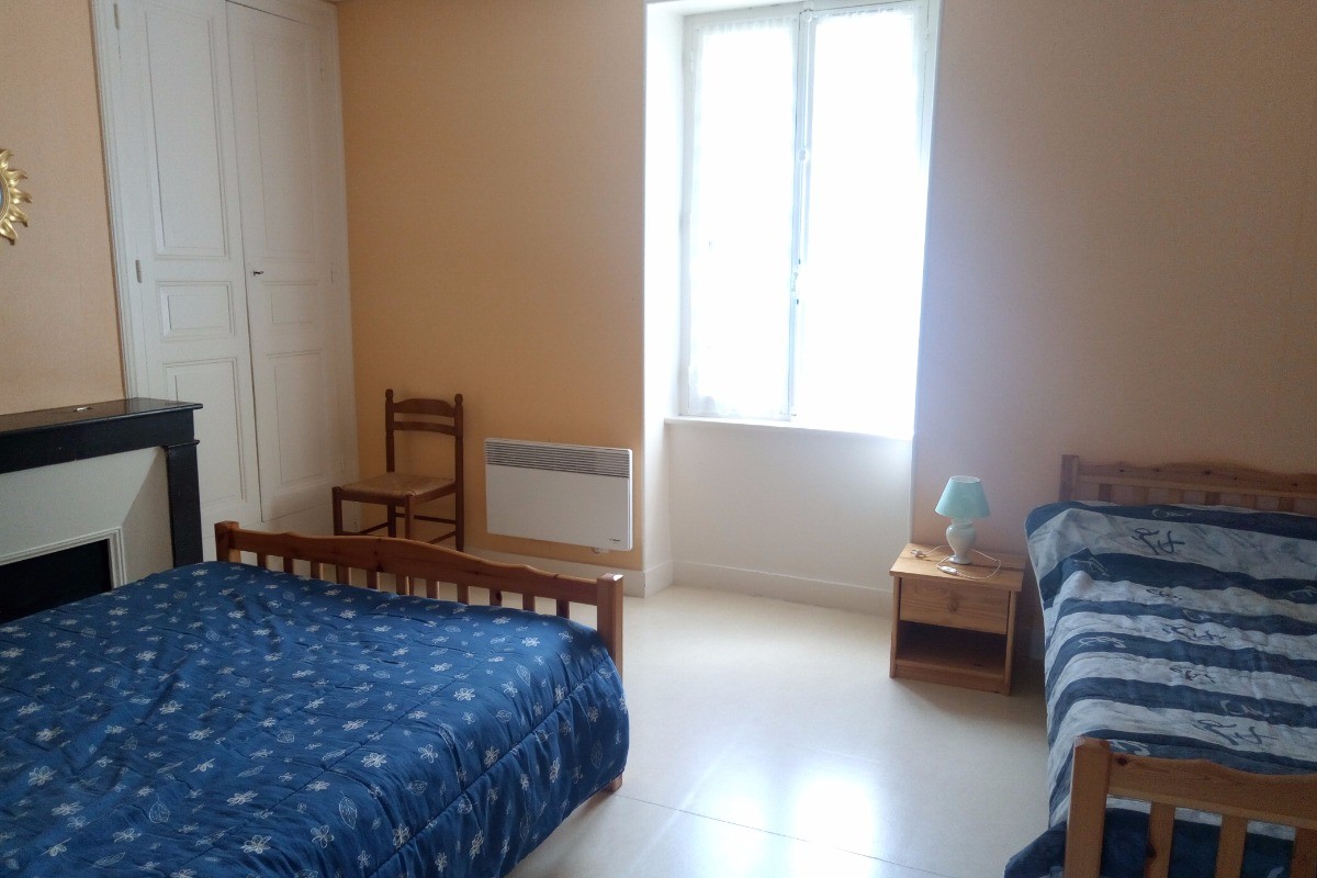 Mazoires - Cézallier - Chambre 2