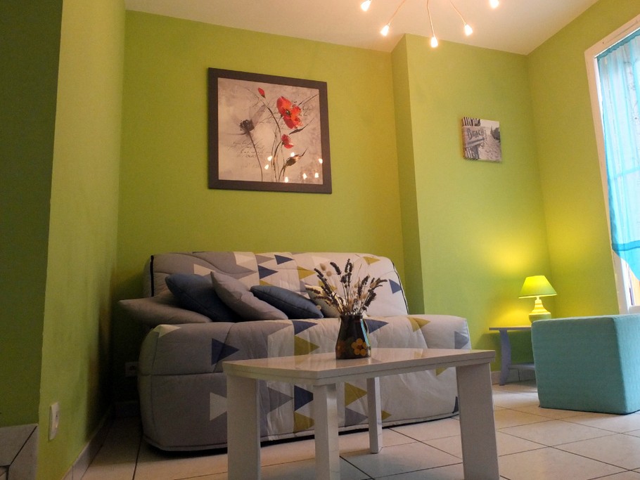 Le salon - lieu agréable de détente, lecture...