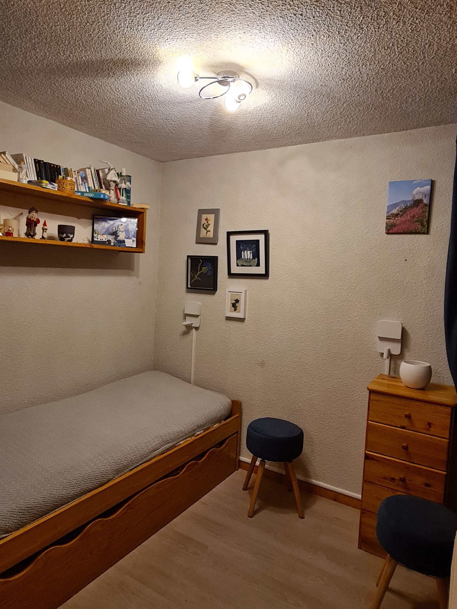 Chambre 1- Lit tiroir fermé