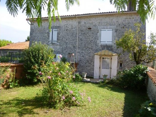 La maison - Saint-Laurent-de-Belzagot