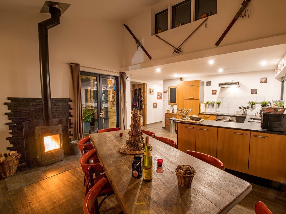 Coin repas autour du feu