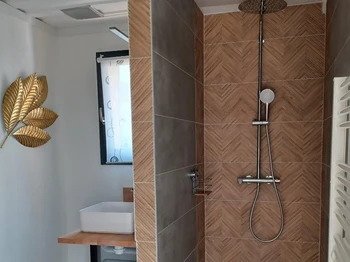 Salle d'eau - Gîte Container