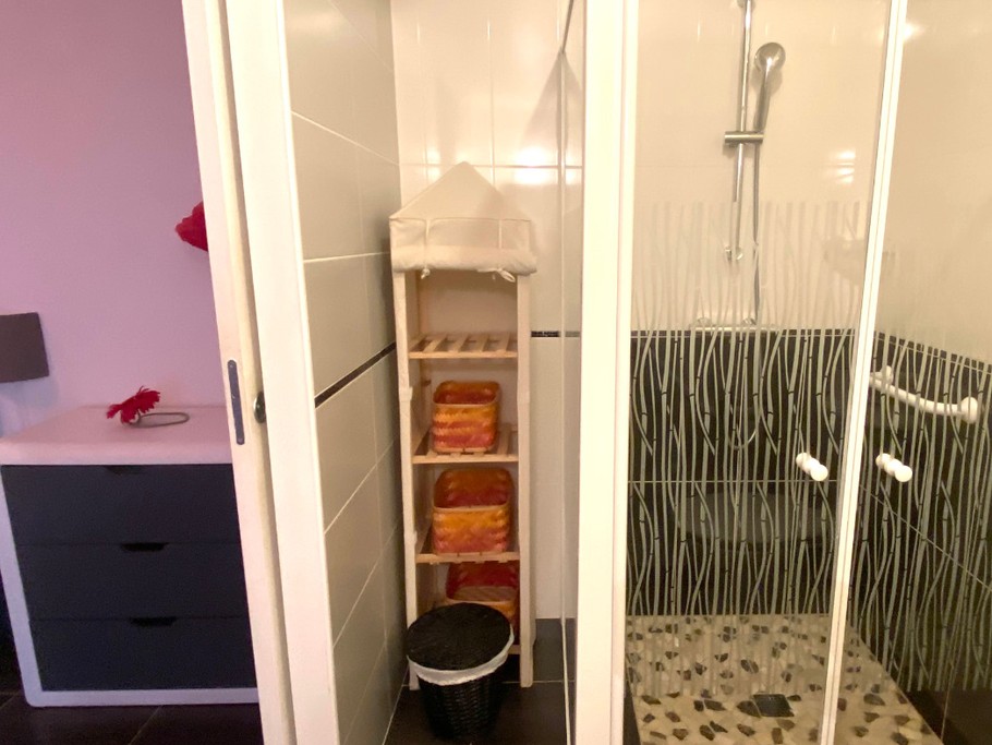salle de bain privative de la suite parentale