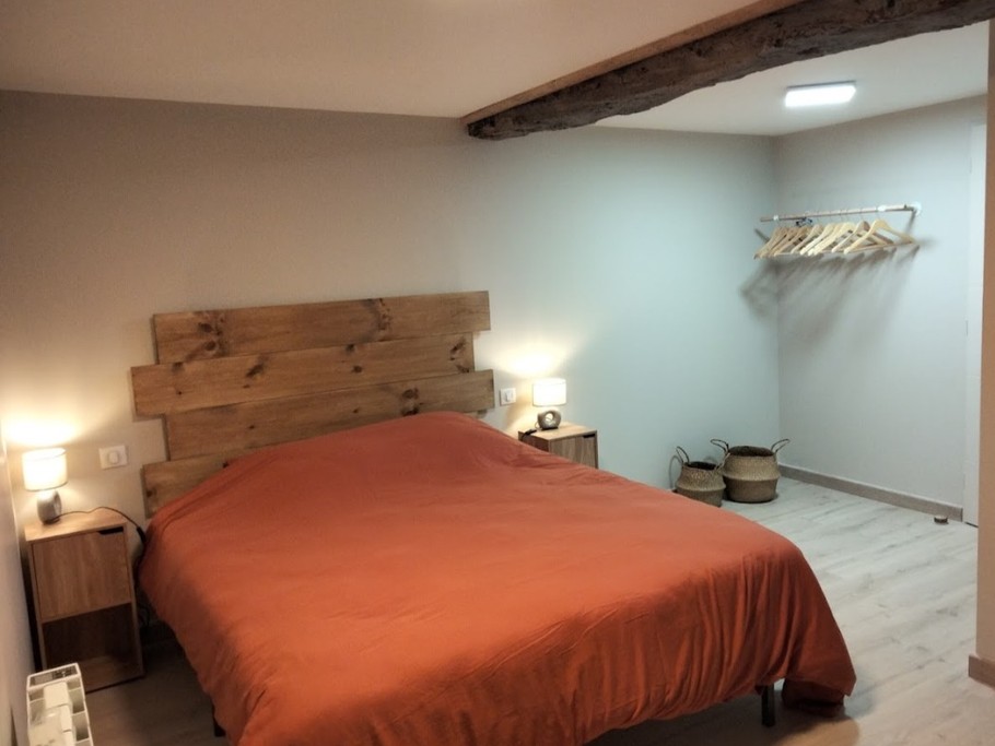 Gîte de Briante - Chambre Minérale RDC accès direct terrasse