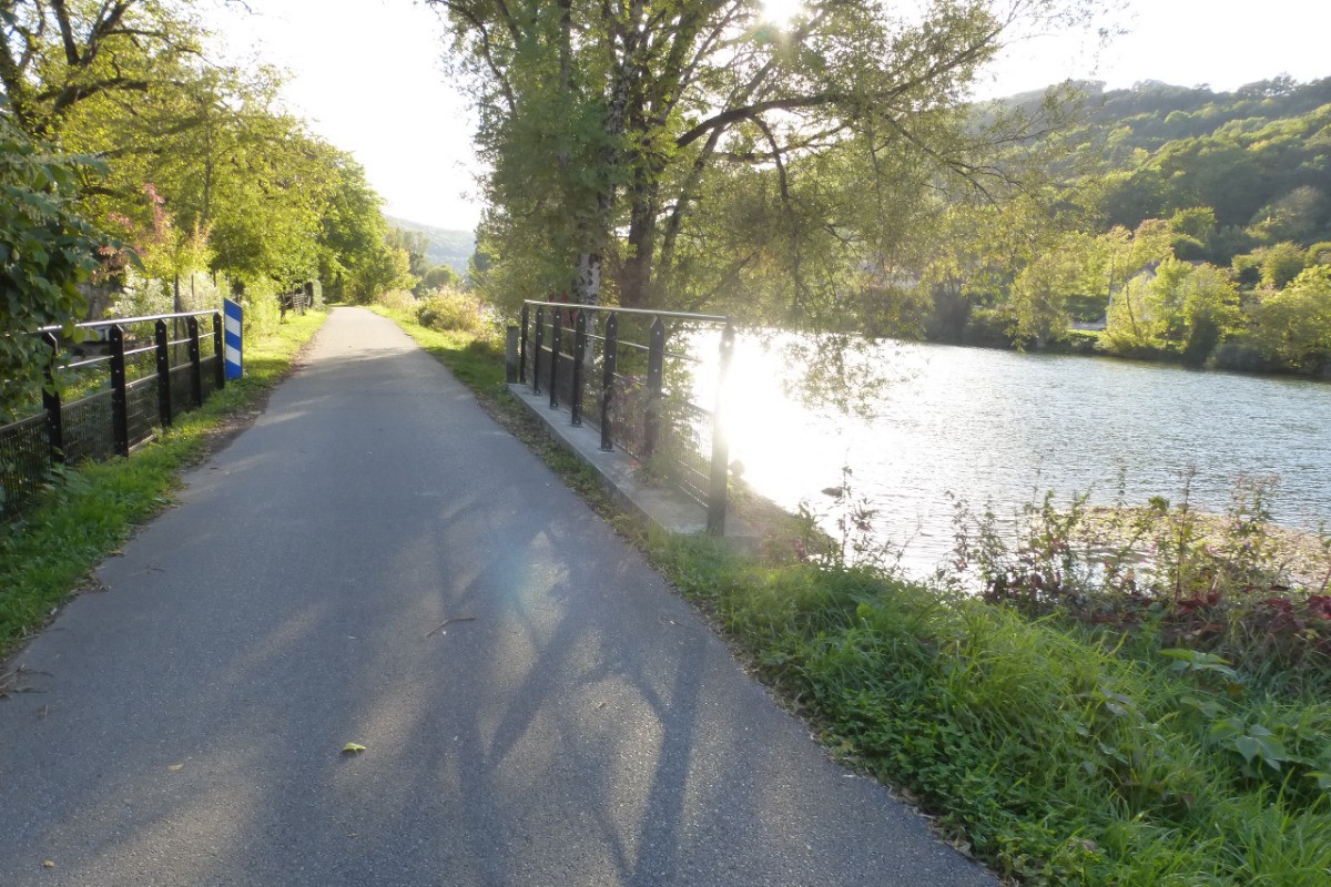 La Véloroute au bord du Doubs