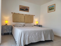 Location vacances, Clévacances, Maison de Tess, chambre RDC lit 160