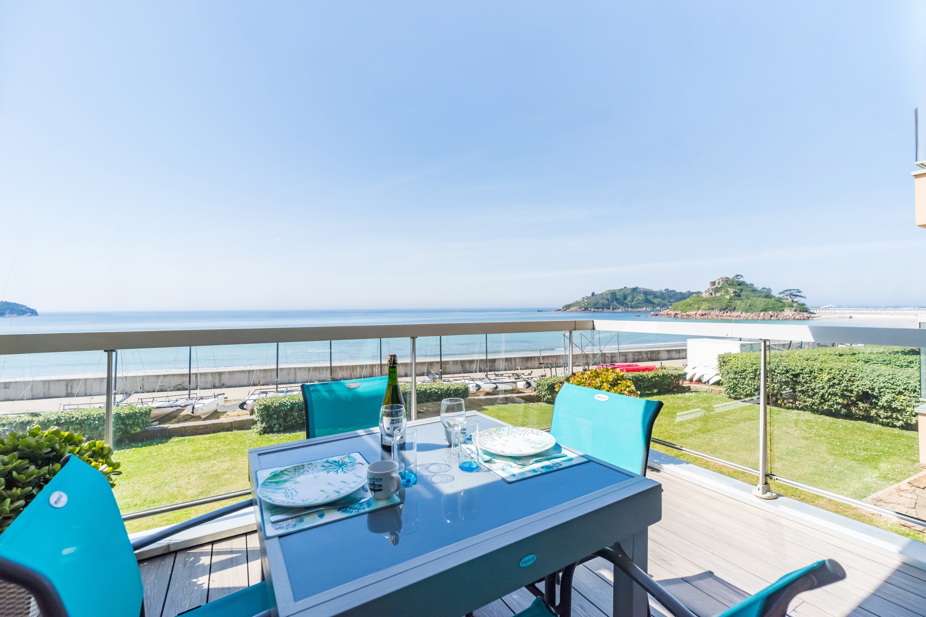 panoramic sea view terrace