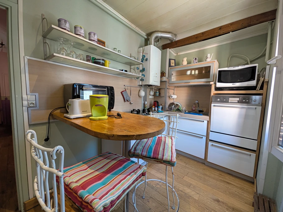 Kitchen – Two-bedroom flat in central Toulouse – 2 bedrooms, balcony, near Marengo-SNCF metro station