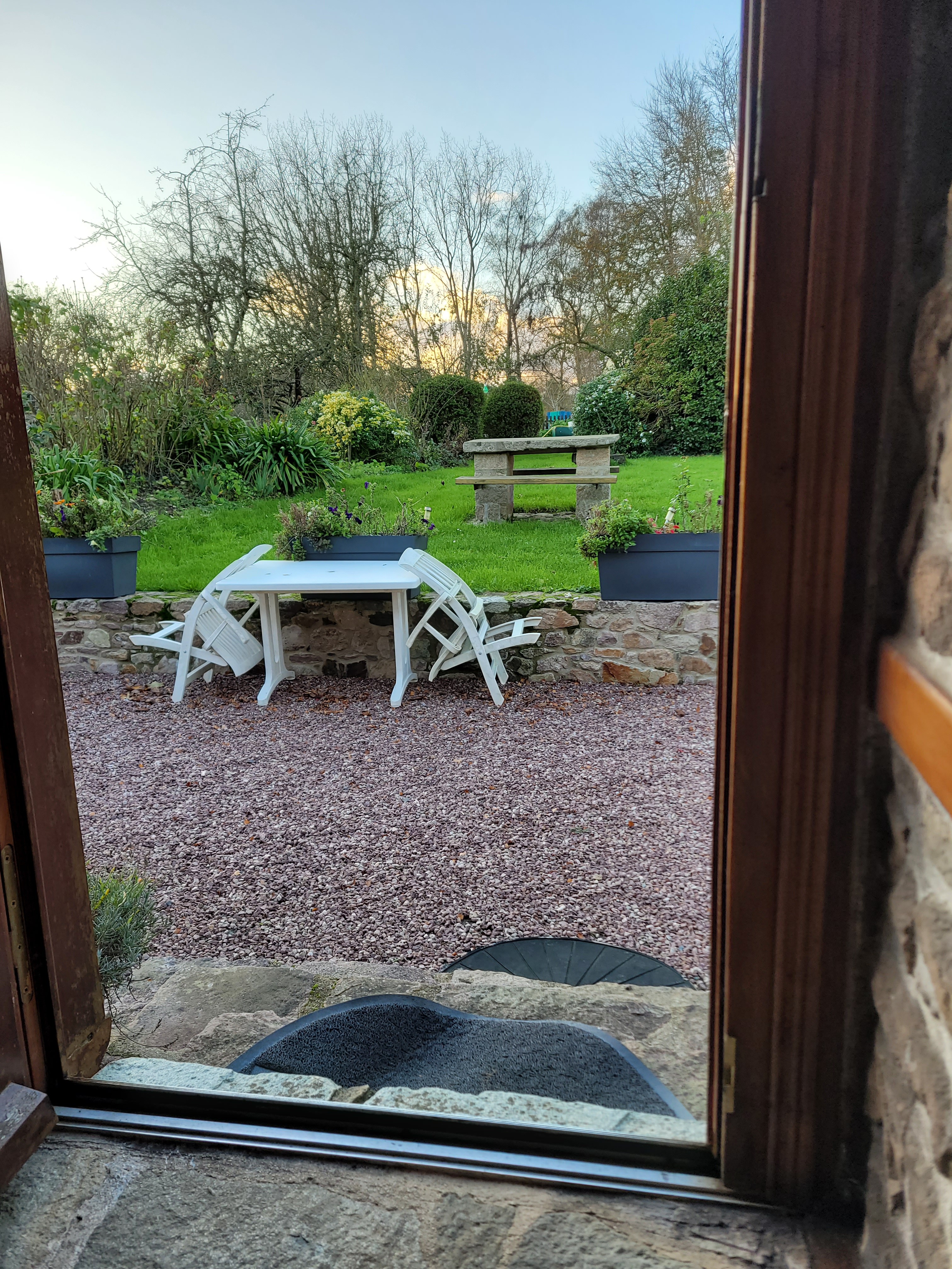 Le Grand, location de vacances Clévacances, espace extérieur