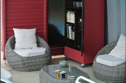 espace commun : côté bibliothèque
