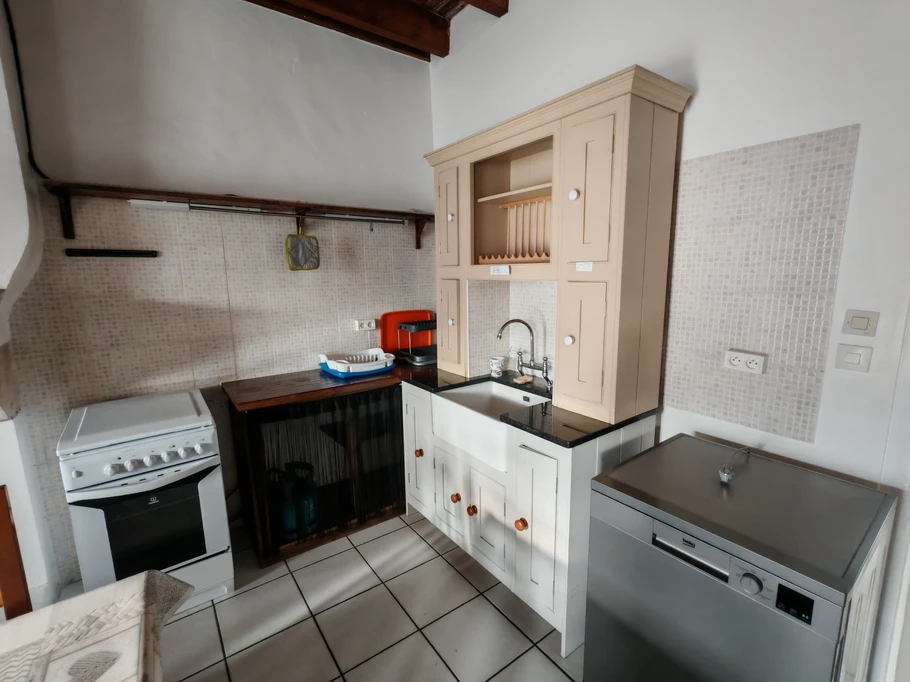 Kitchen - Dining room