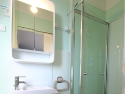 Salle d'eau - Studio 1er étage côté jardin