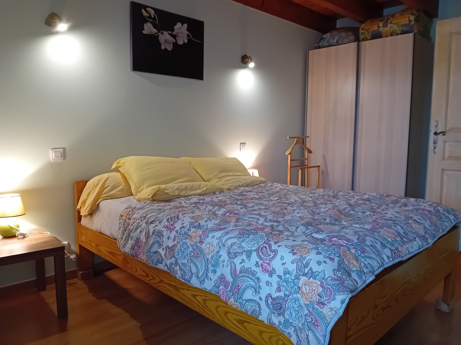 Chambre confortable et spacieuse Location saisonnière dans l'Aveyron