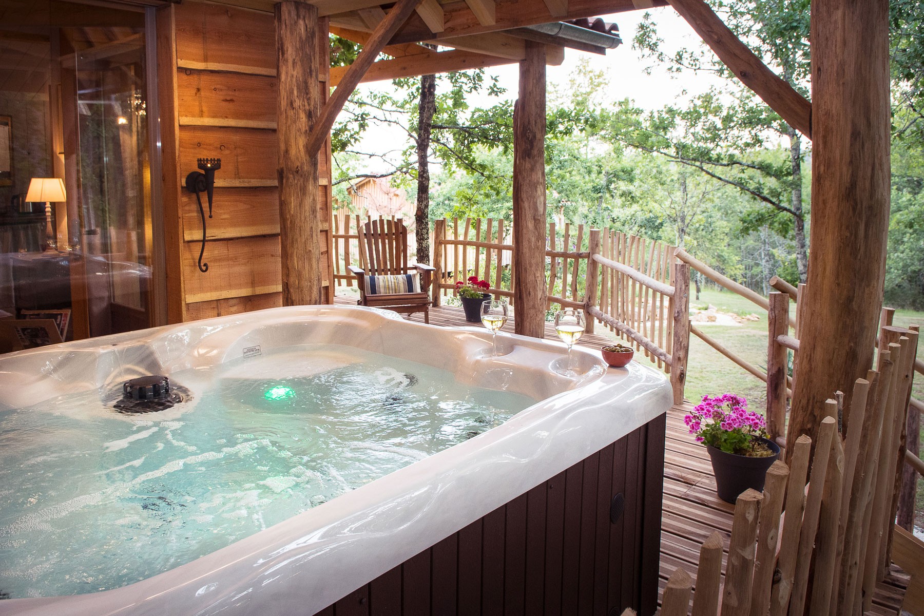 Spa La Cabane Mélèze Le Lion d'Or Mauzac et Grand Castang 24150 Dordogne Clévacances