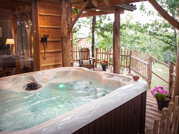 Spa La Cabane Mélèze Le Lion d'Or Mauzac et Grand Castang 24150 Dordogne Clévacances