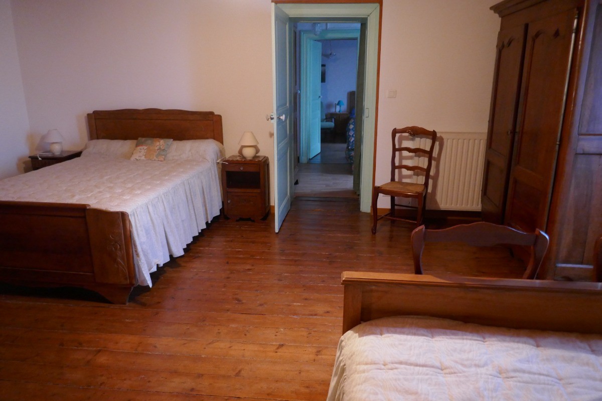 Chambre 2 avec deux lits en 140