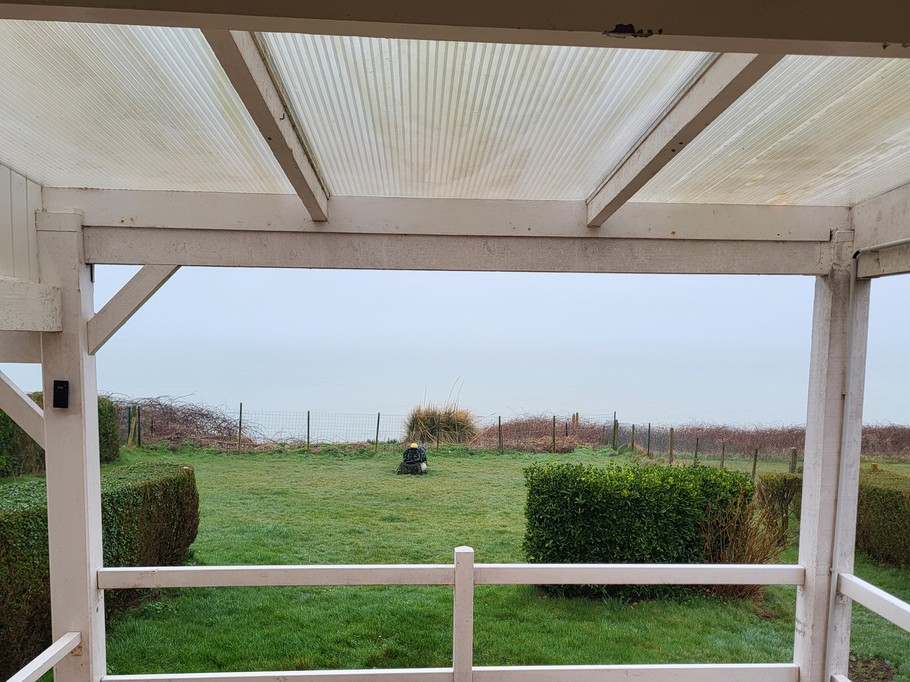 Terrasse vue sur la mer