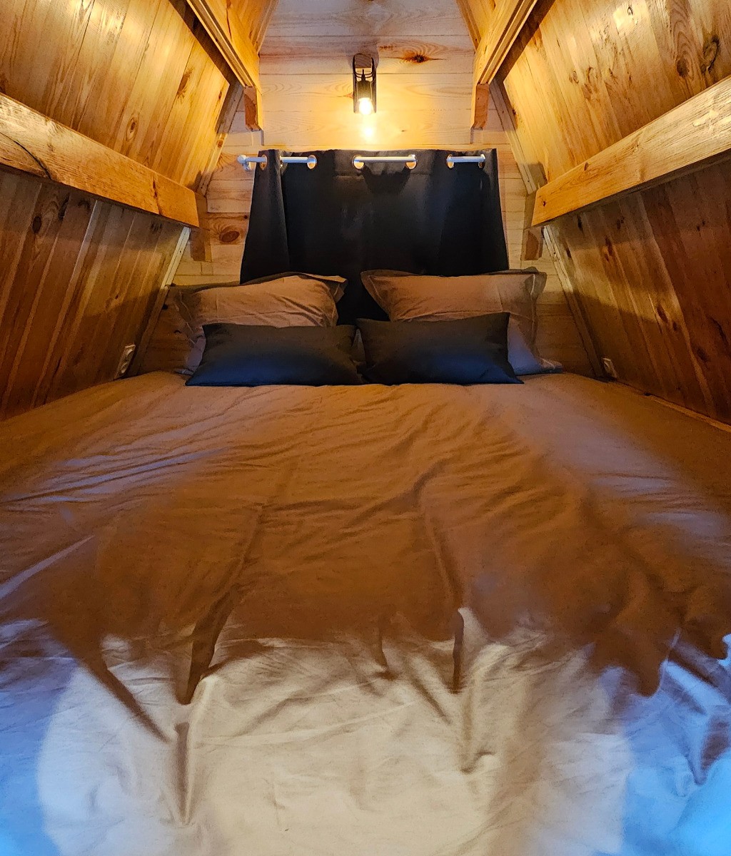 Chambre étage lit 160 x 200