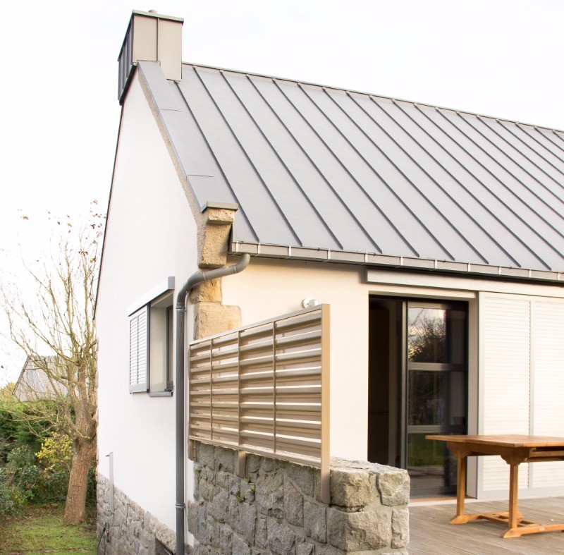 Douche de sortie de plage à disposition