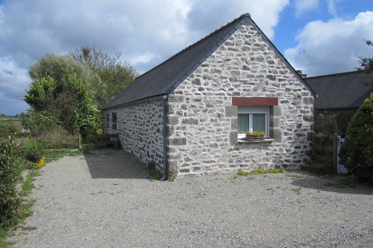 Parking privatif à l'arrière de la maison
