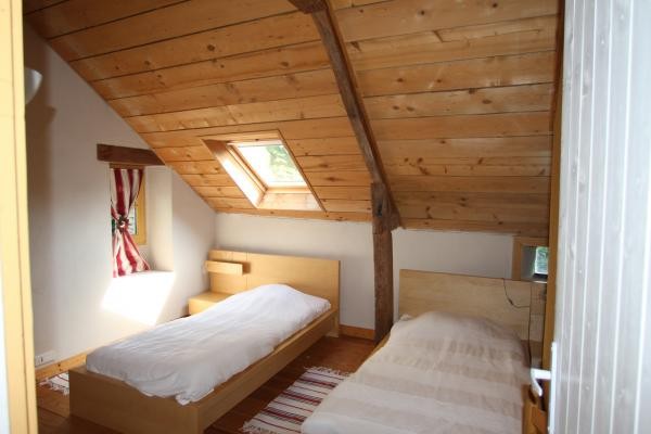 La chambre avec deux lits