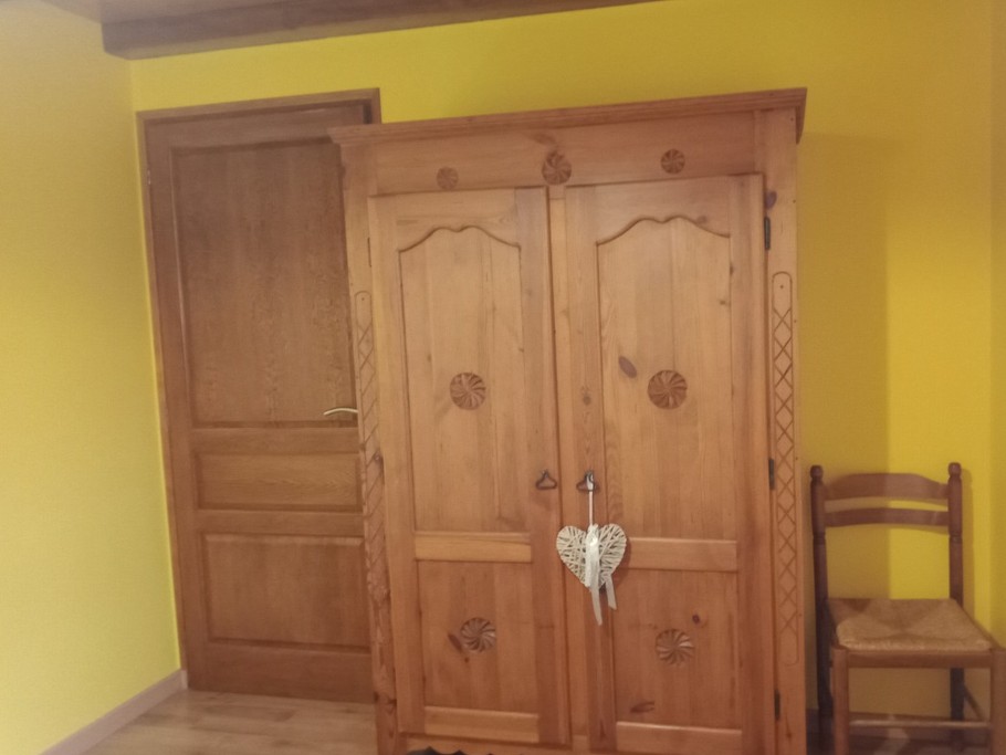 Armoire