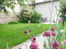 Gîte RUBIS Jardin de fleur