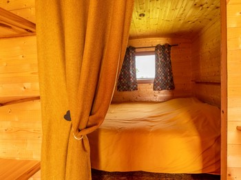 Domaine de la Cambre, camping à la ferme, gîte avec piscine, roulotte, logement insolite, déconnexion, vacance nature, Duffort, Gers, Occitanie, tourisme vert