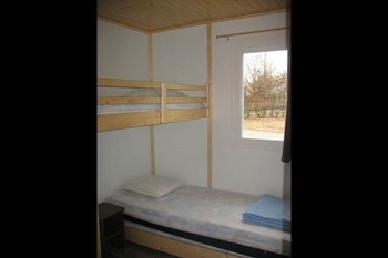 Chalets du camping de la Borde en Auvergne au cœur de l'Allier à Vieure