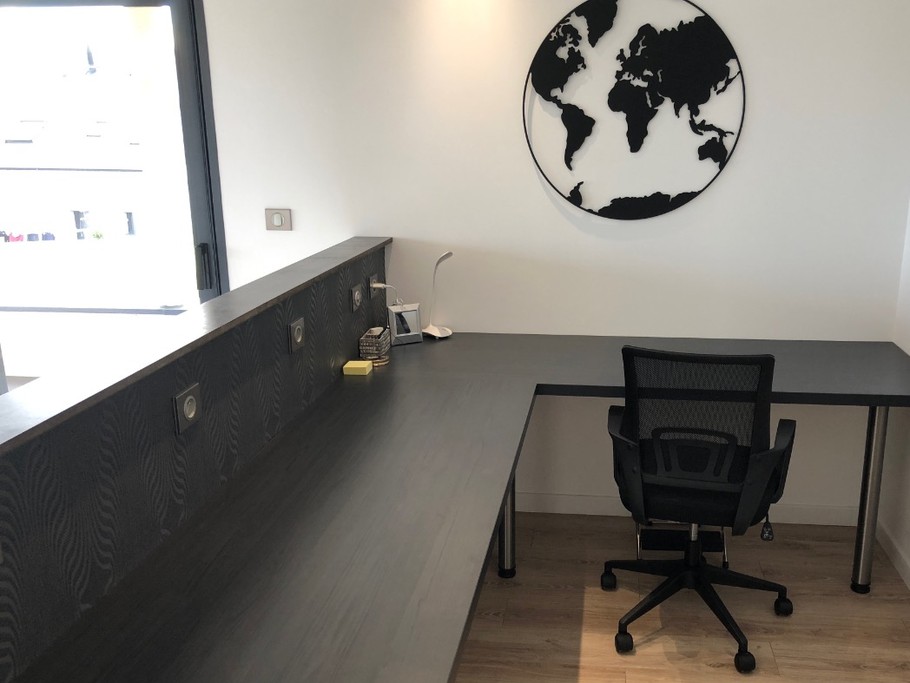 Bureau dans la chambre parentale