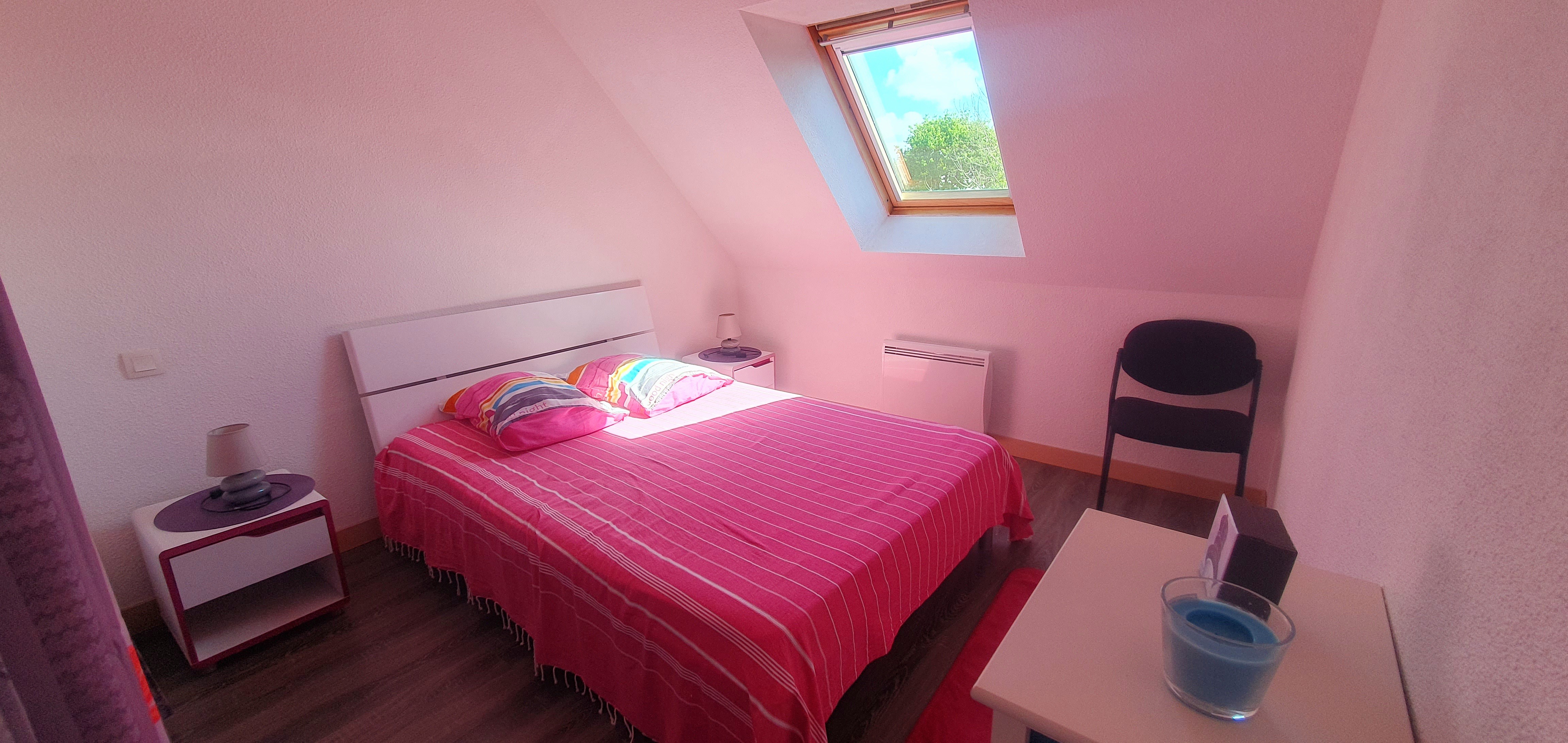 Bedroom with double bed