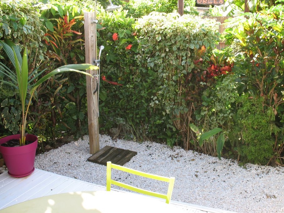 Douche extérieure après la plage !