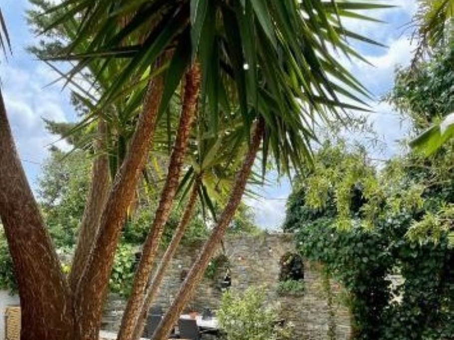 Pergola en pierres de Corse