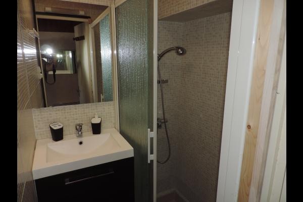salle d'eau +douche