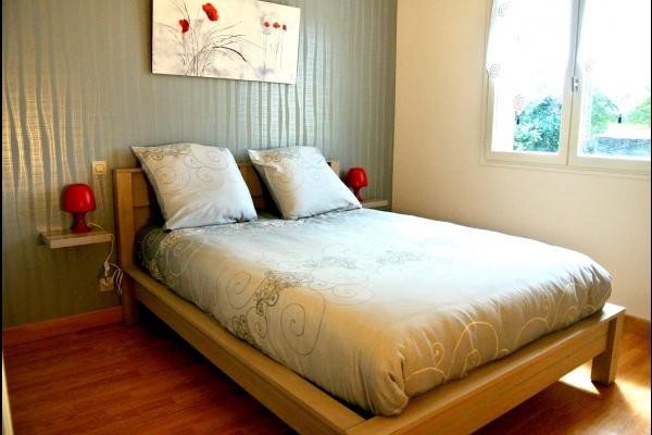 chambre sur le jardin avec dressing