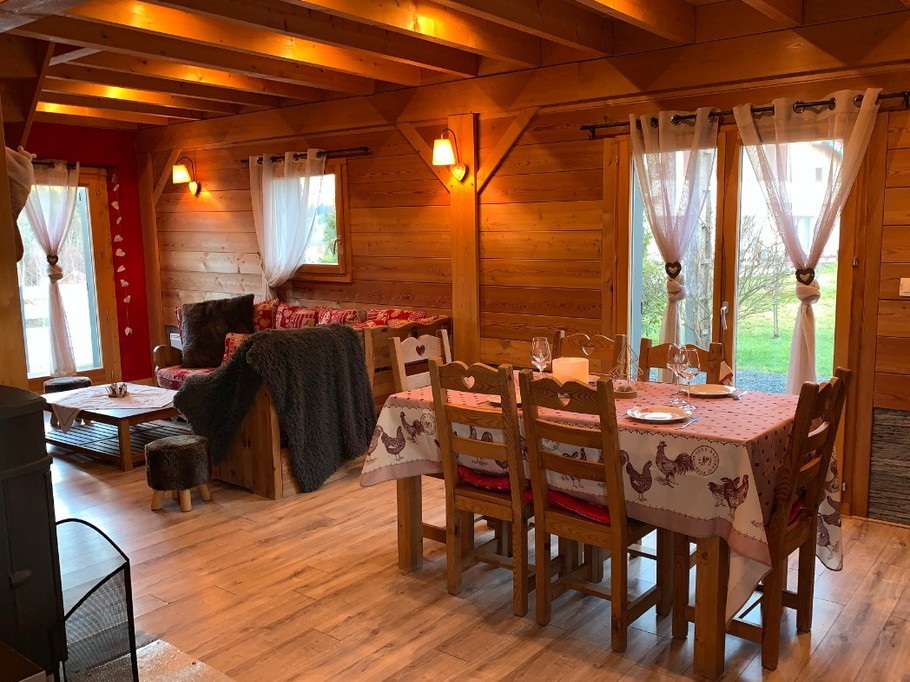 Pièce à vivre
Avec une cuisine ouverte sur le séjour/salon.