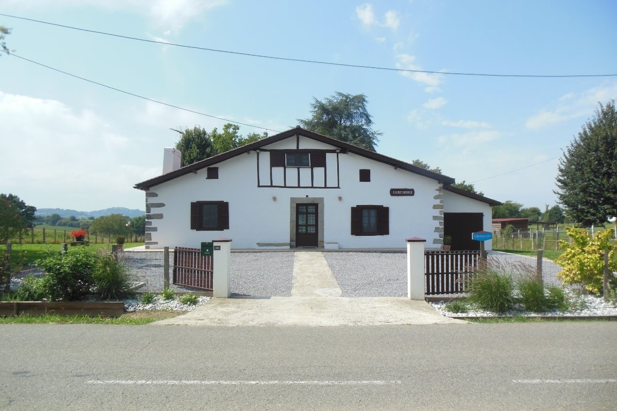 Façade gîte Elgarteberria
