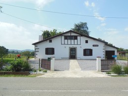 Façade gîte Elgarteberria