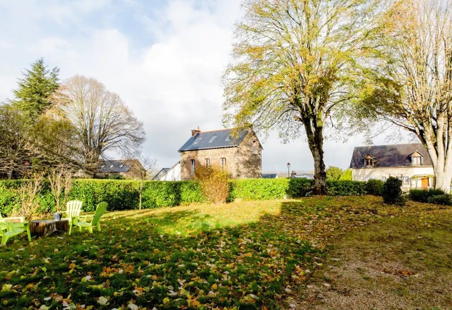 Garden side of the Villa de Côte du Chat