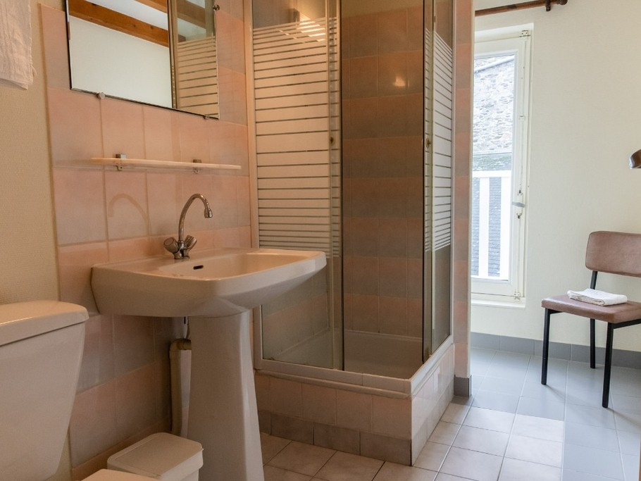 La maison de Marilou, location "L'Ile à Bois" en plein coeur du vieux Paimpol (Côtes d'Armor, Bretagne) - salle de bain