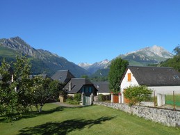Les Gabizos et le Pic du Midi d'Arrens, vus depuis le jardin